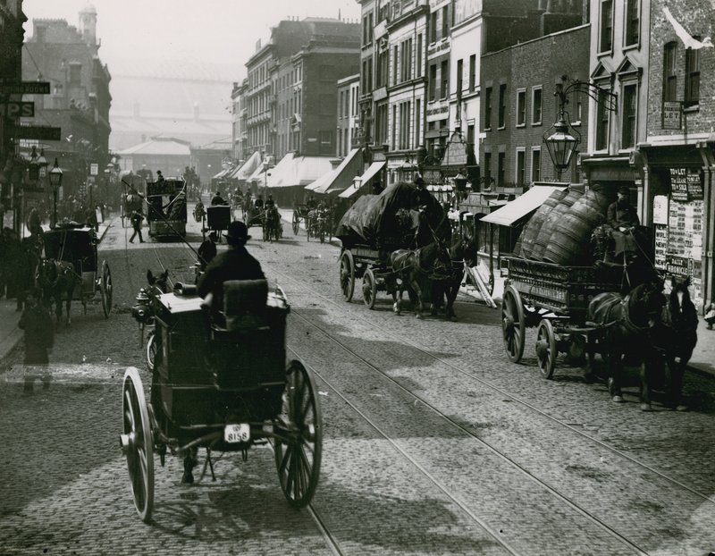 Pentonville Road, London af English Photographer
