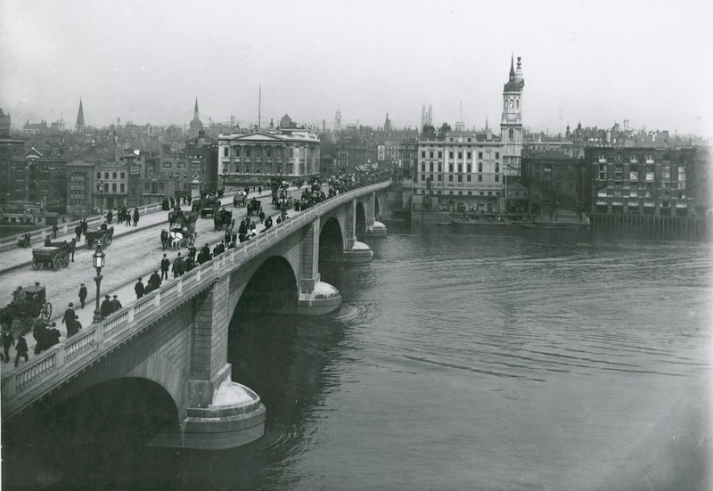 Billede af London Bridge af English Photographer
