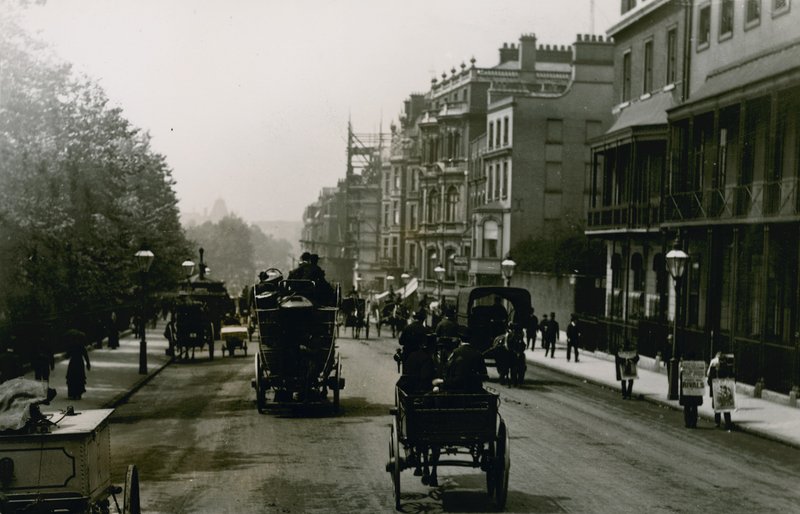 Piccadilly, Hyde Park Corner, London af English Photographer