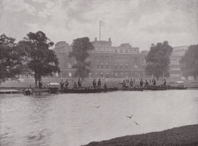 Pleasure Grounds i Buckingham Palace af English Photographer