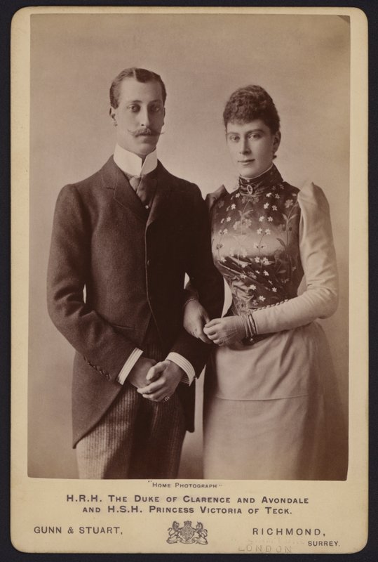 Portræt, prins Albert Victor, ældste søn af kong Edward VII, og prinsesse Mary af Teck (s/h foto) af English Photographer
