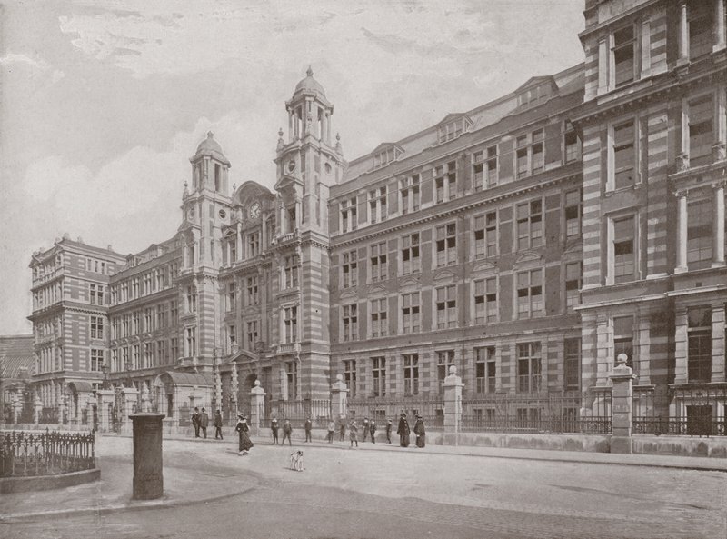 Post Office Savings Bank, West Kensington af English Photographer