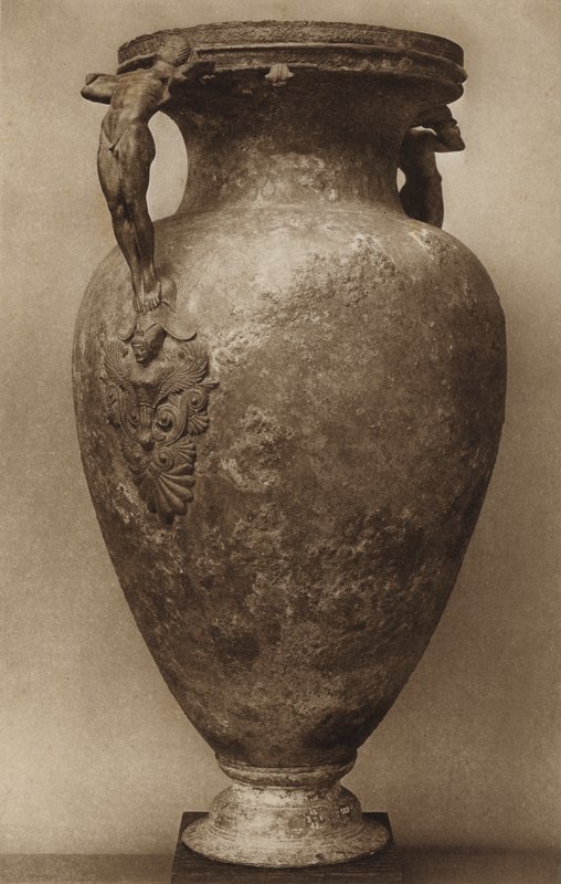 Pourtales vase af English Photographer