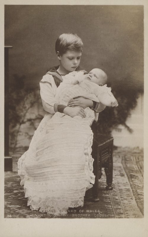 Prins Edward af Wales, ammer sin lillebror George (s/h foto) af English Photographer