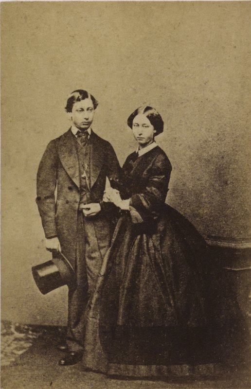 Prins af Wales og prinsesse Alice (sepia-billede) af English Photographer