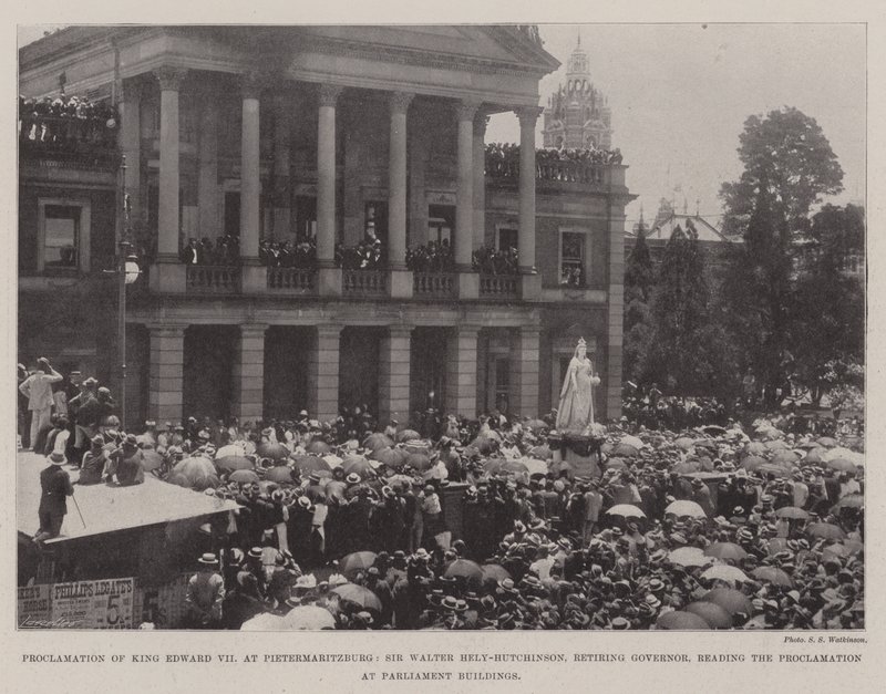 Proklamation af kong Edward VII i Pietermaritzburg, Sir Walter Hely-Hutchinson, afgående guvernør, læser proklamationen i parlamentsbygningerne af English Photographer