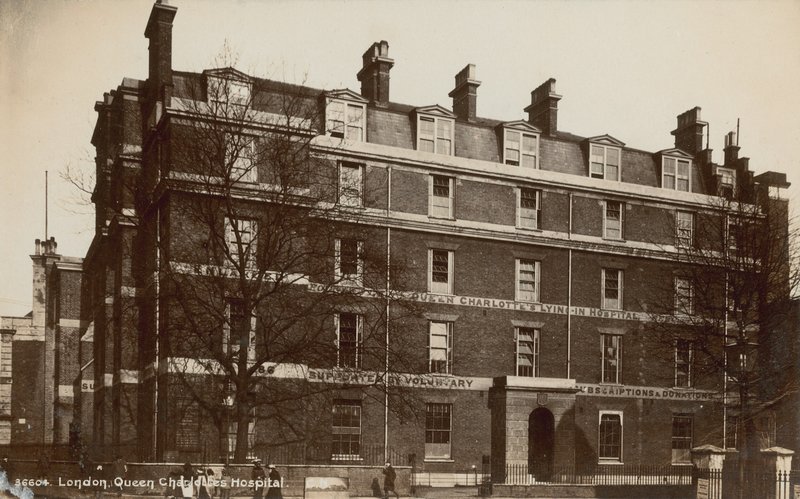 Dronning Charlottes Hospital af English Photographer