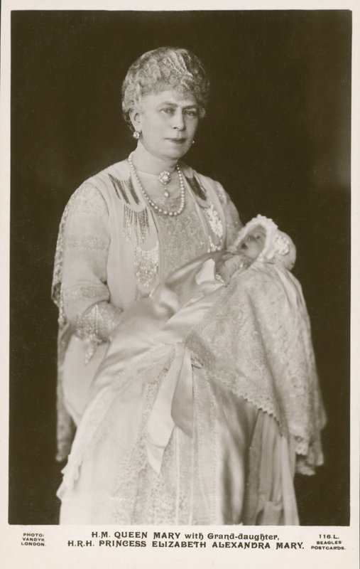 Dronning Mary, konsort af kong George V, med sit barnebarn, prinsesse Elizabeth af English Photographer