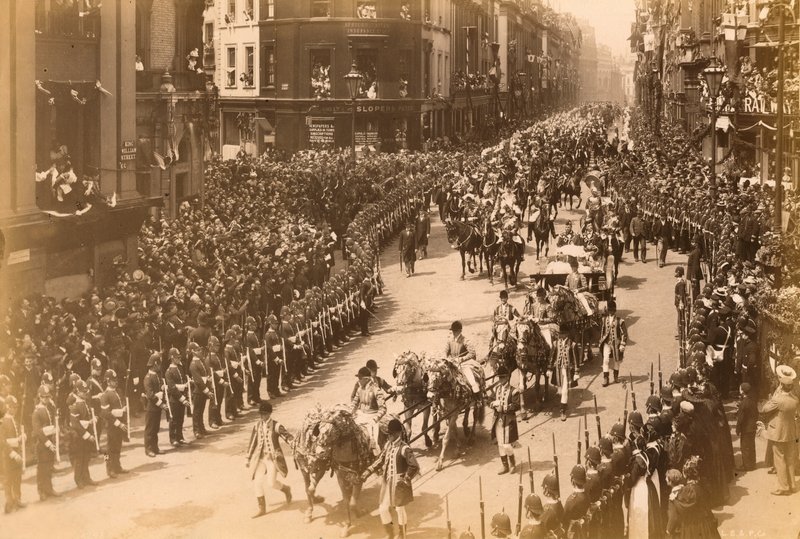 Dronning Victoria, diamantjubilæumsoptog, 1897 af English Photographer