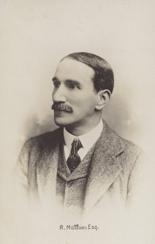 R Matthias af English Photographer