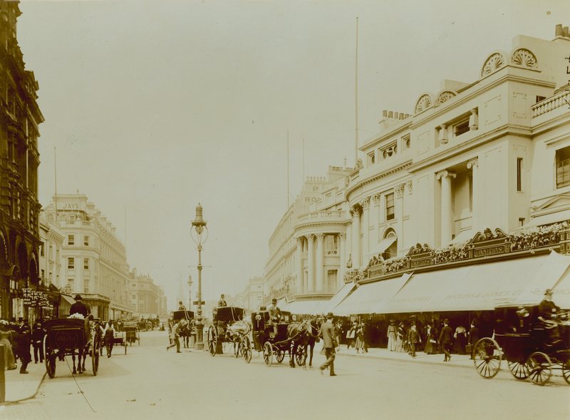 Regent Street, London af English Photographer