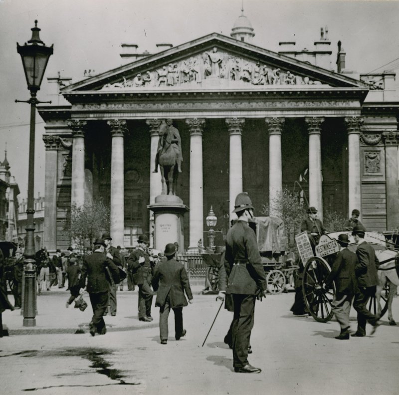 Royal Exchange, London af English Photographer