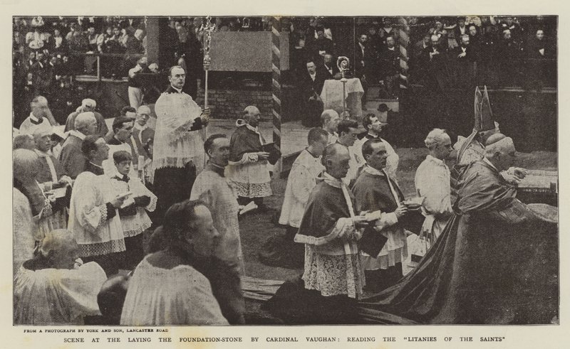 Scene ved Laying the Foundation-Stone af kardinal Vaughan, læser de helliges litanier af English Photographer