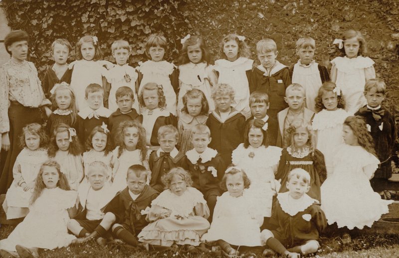 Skolebørn, Norfolk, begyndelsen af det 20. århundrede (s/h-foto) af English Photographer