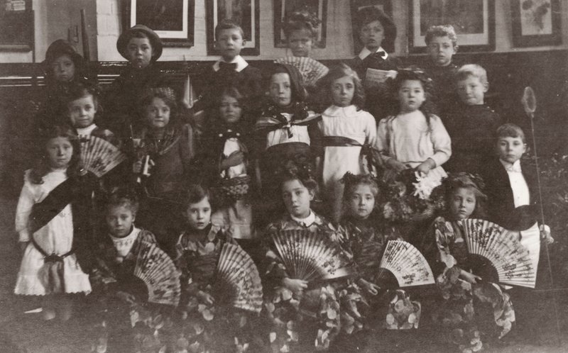 Skolebørn, Norfolk, begyndelsen af det 20. århundrede (s/h-foto) af English Photographer