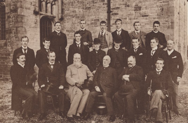 Sedbergh: Gruppe af gamle Sedberghians (s/h foto) af English Photographer