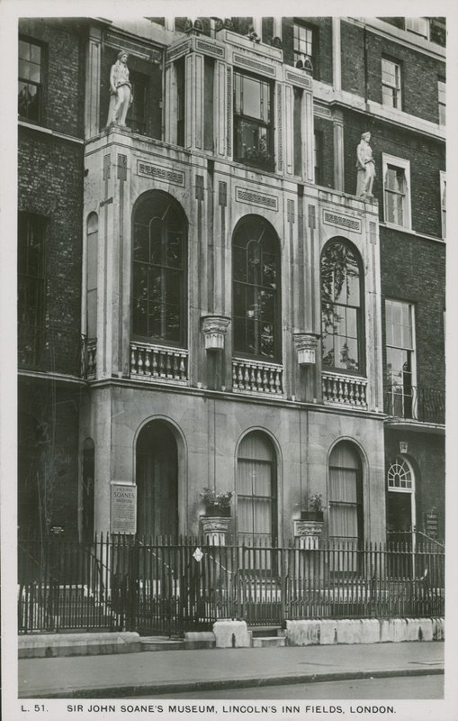 Sir John Soanes Museum, Lincolns Inn Fields, London af English Photographer