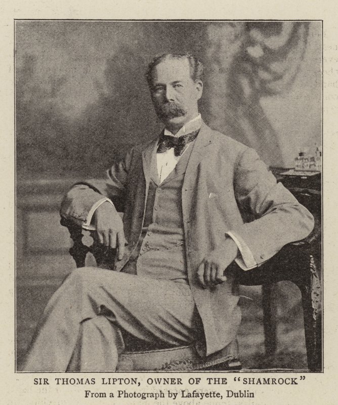 Sir Thomas Lipton, ejer af Shamrock af English Photographer