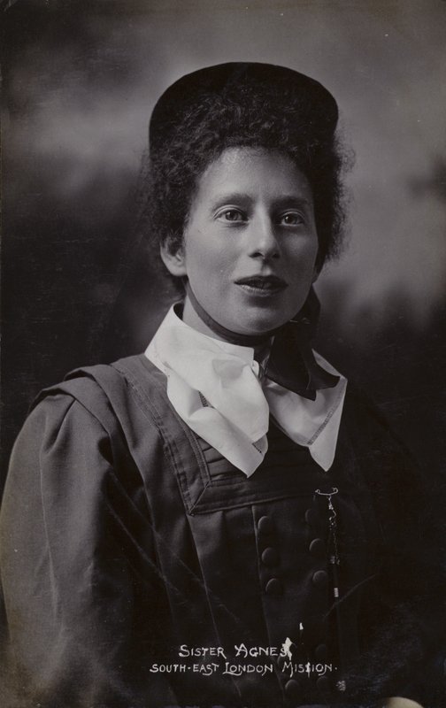 Søster Agnes, South-East London Mission af English Photographer