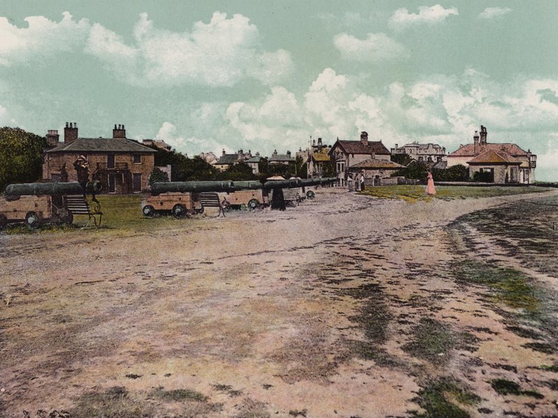 Southwold, Suffolk: Gun Hill (foto i farver) af English Photographer