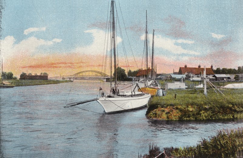 St Olaves Bridge af English Photographer