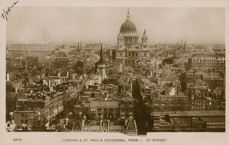 St Pauls Cathedral, London, fra Fleet Street af English Photographer