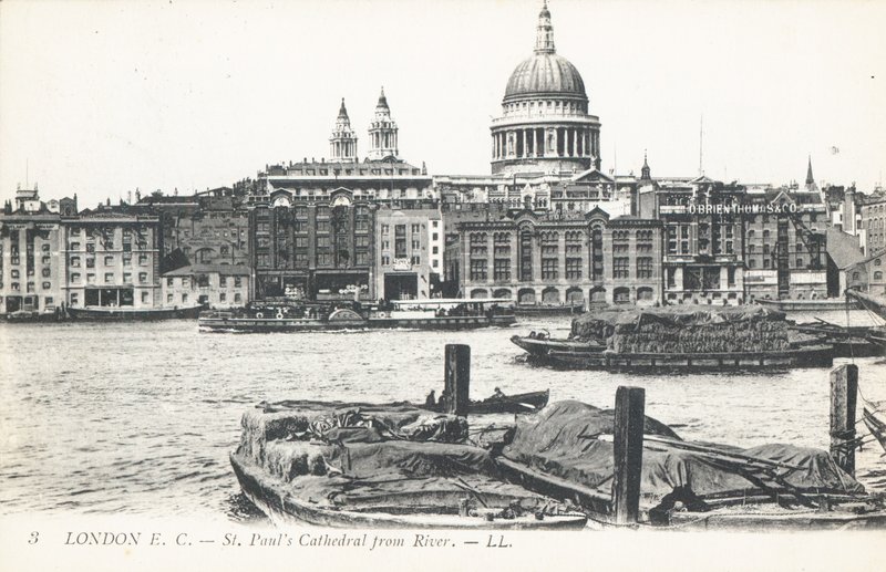 St Pauls Cathedral fra Themsen af English Photographer