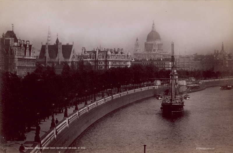 Thames Embankment fra Waterloo Bridge af English Photographer