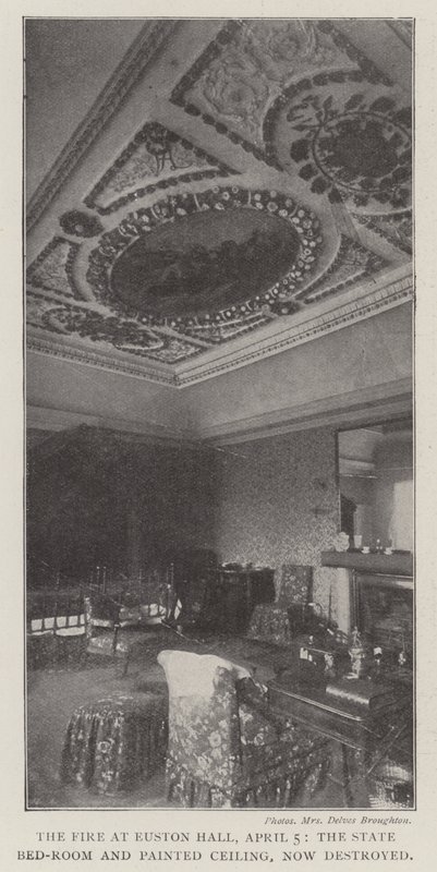 Branden i Euston Hall, 5. april, statens soveværelse og malet loft, nu ødelagt af English Photographer