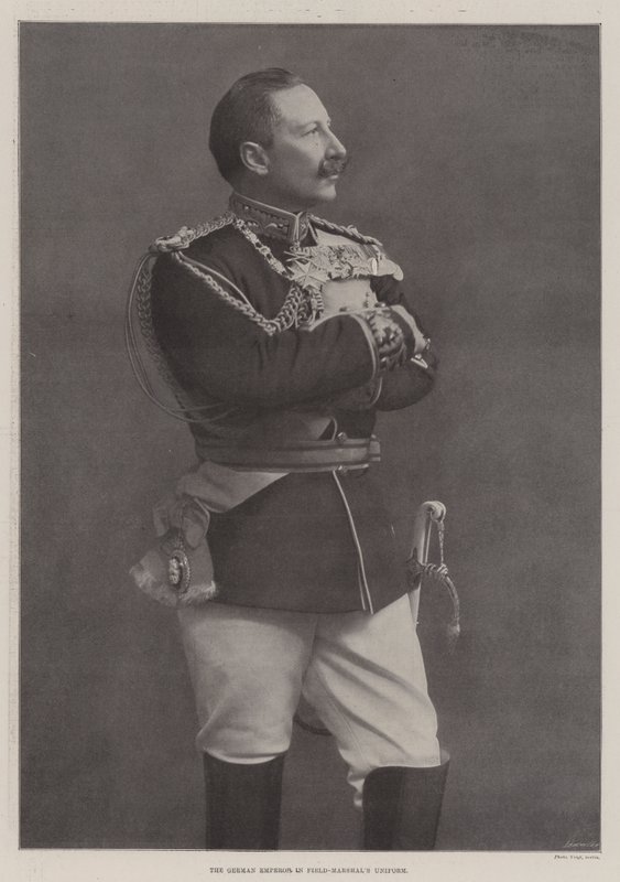 Den tyske kejser i feltmarskaluniform af English Photographer