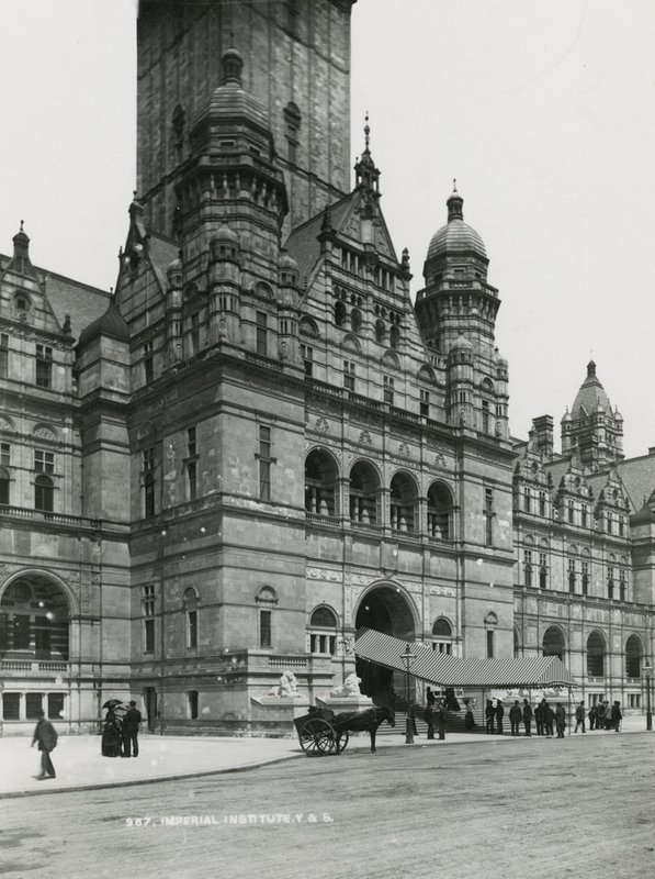 The Imperial Institute, South Kensington, London af English Photographer