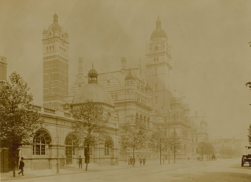 The Imperial Institute, South Kensington, London af English Photographer