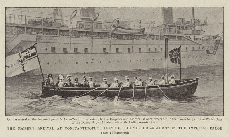 Kejserne ankommer til Konstantinopel og forlader Hohenzollern i den kejserlige pram af English Photographer