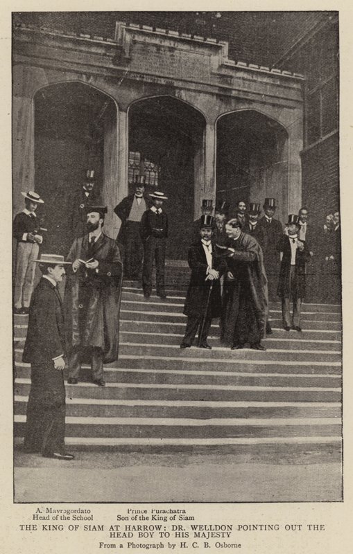 Kongen af Siam ved Harrow, Dr. Welldon, der peger ud over hoveddrengen for Hans Majestæt af English Photographer