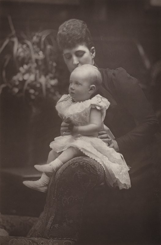 Lady Alexandra Duff af English Photographer