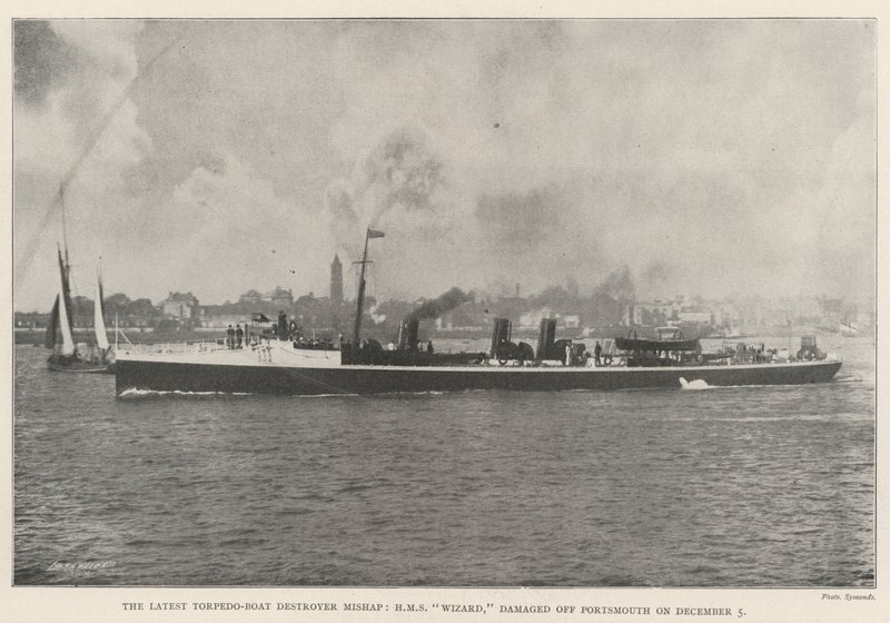 The Seneste Torpedo-Boat Destroyer Ulykke, HMS Wizard, beskadiget ud for Portsmouth den 5. december af English Photographer