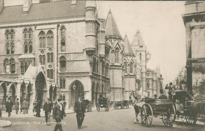 Law Courts, London af English Photographer