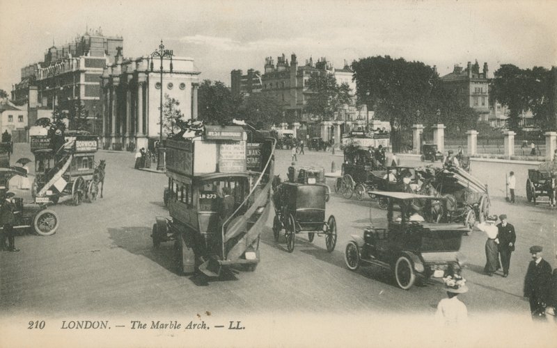 The Marble Arch, London af English Photographer
