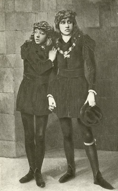 Miss Isa Bowman og Bessie Hatton som de unge prinser i Richard III (dybtryk) af English Photographer
