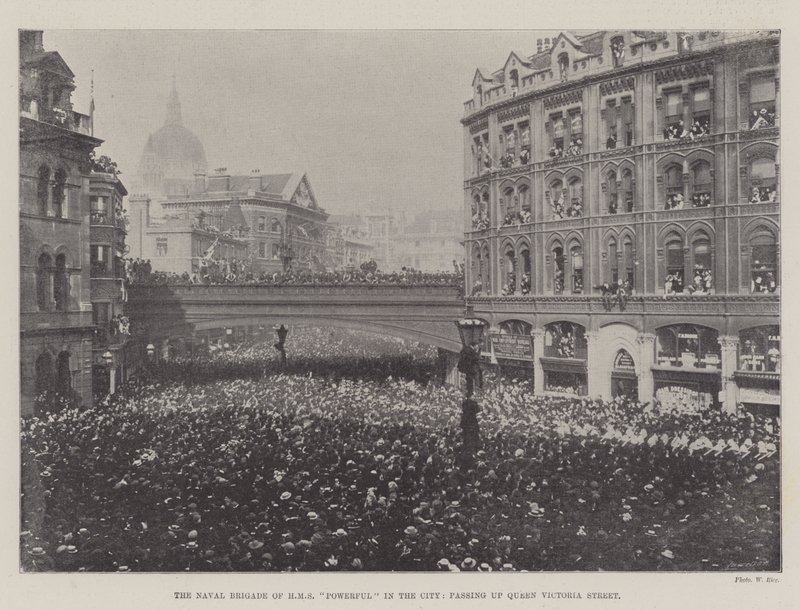 Naval Brigade of HMS Powerful in the City, der passerer op ad Queen Victoria Street af English Photographer