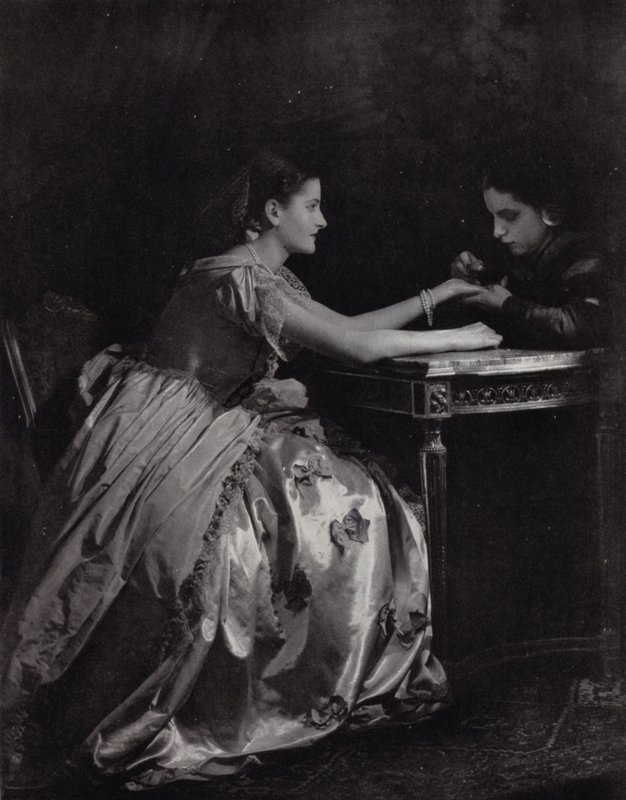 The Palmist (s/h foto) af English Photographer
