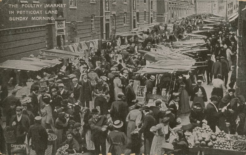 Fjerkræmarkedet, Petticoat Lane, søndag morgen af English Photographer
