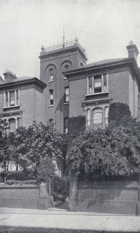 The Residence of Theodore Watts-Dunton og Algernon C Swinburne, The Pines, Putney (s/h-billede) af English Photographer