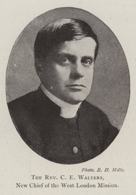 Pastor C E Walters, ny chef for West London Mission af English Photographer