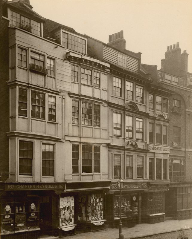 The Strand, London; sydside, med 163-167 Strand af English Photographer