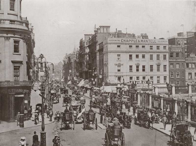 The Strand, fra nær Charing Cross, ser mod øst af English Photographer