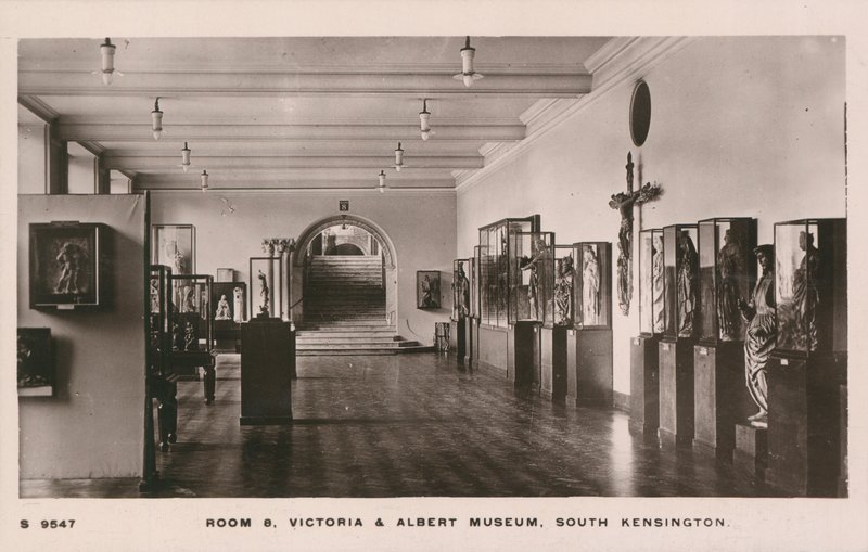 Victoria and Albert Museum, South Kensington, London af English Photographer
