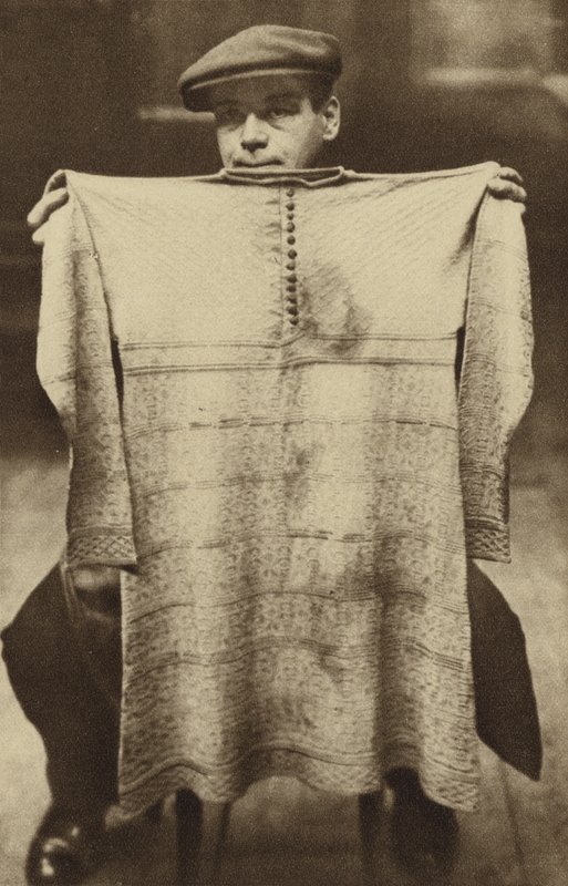Den blodvåde vest båret af kong Charles I ved hans henrettelse udstillet på London Museum i Lancaster House af English Photographer