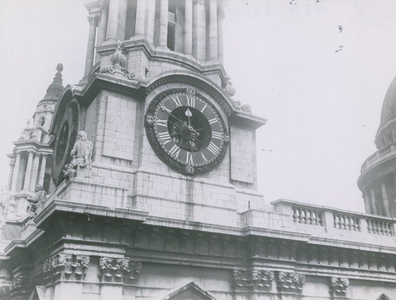 Uret til St Pauls Cathedral af English Photographer