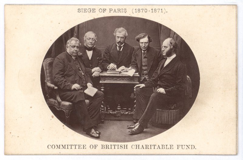 Komitéen for den britiske velgørende fond, der bistår de fattige under belejringen af Paris (1870-1871) (s/h foto) af English Photographer